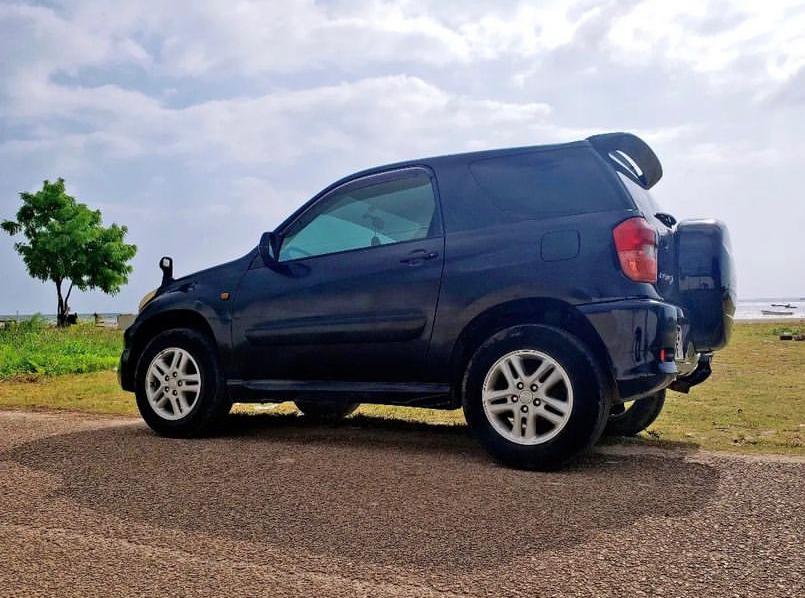 TOYOTA RAV 4